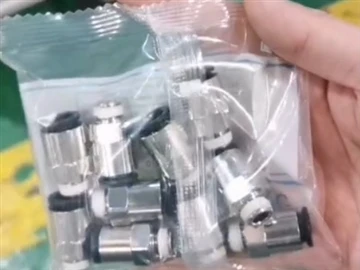 Confezionatrice automatica per il conteggio dei giunti pneumatici